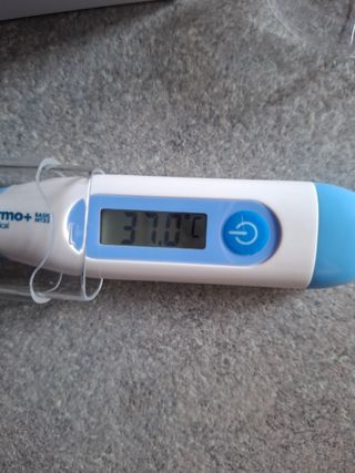 2 Termometri digitali Omron +Medical