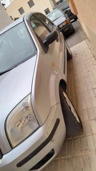 Ford Fusion 2004
