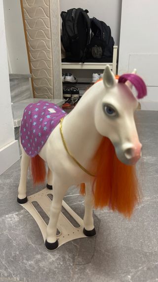 Muñeca Nancy y Caballo con soporte.