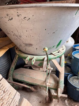 Abonadora 500kg - Agricola