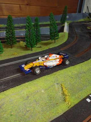 Scalextric Renault F1 coche