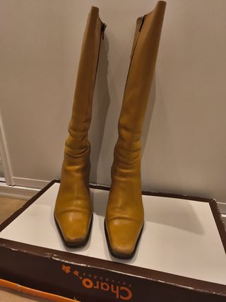 Botas altas Mustang amarillas