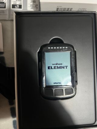Wahoo ELEMNT BOLT GPS + TICKR + 2 SOPORTES 