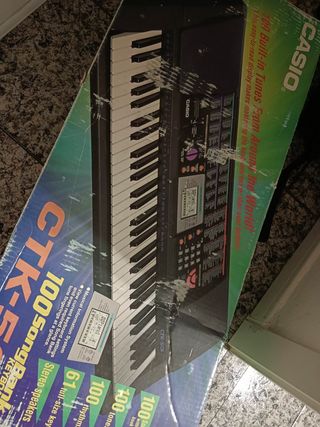 Casio CTK-501: Piano teclado 61 teclas
