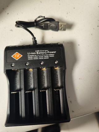 Cargador Baterías Li-ion USB
