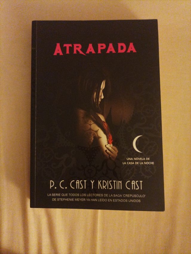 Atrapada (La casa de la noche / A House of Nigh...