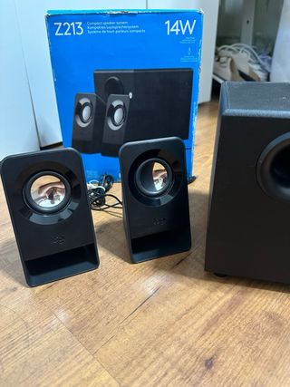 Altavoces Logitech Z213 - 14W