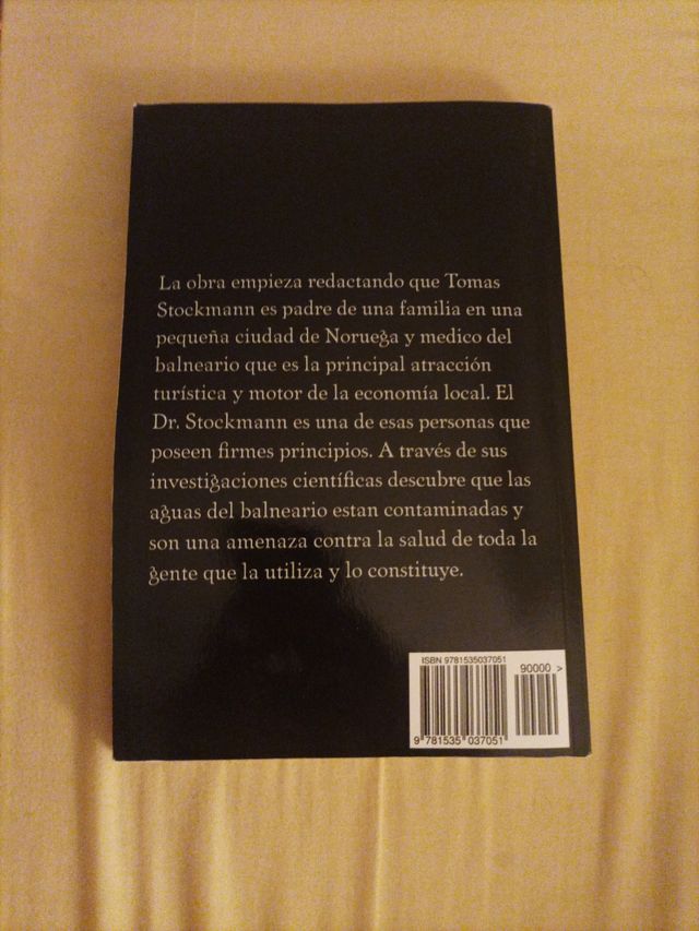 Un enemigo del pueblo (Spanish Edition)