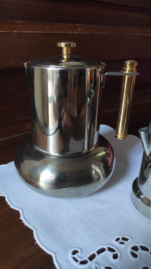 Set caffettiera e bolli latte Lavazza