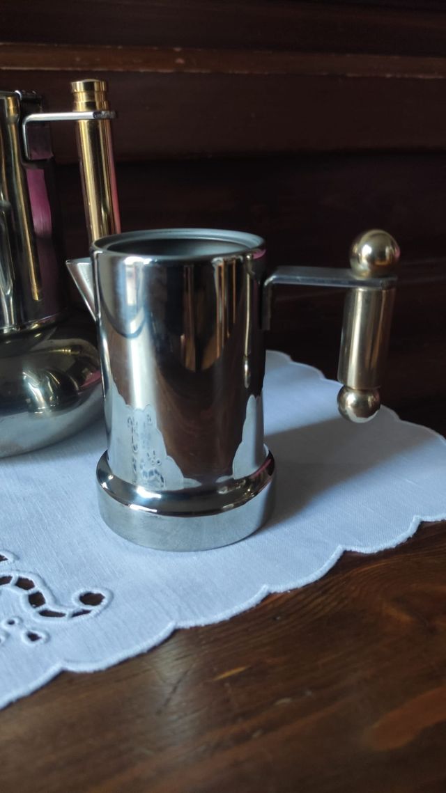 Set caffettiera e bolli latte Lavazza