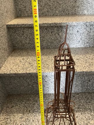 Torre Eiffel metal marrón-dorado
