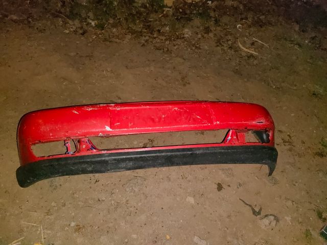 Paragolpes Seat Ibiza delantero rojo