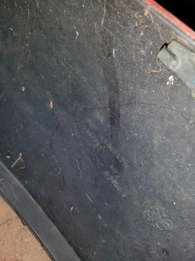 Paragolpes Seat Ibiza delantero rojo