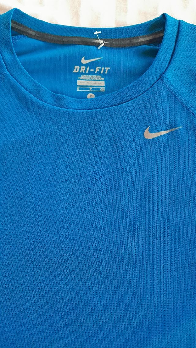 Camiseta Nike Dri-FIT S azul