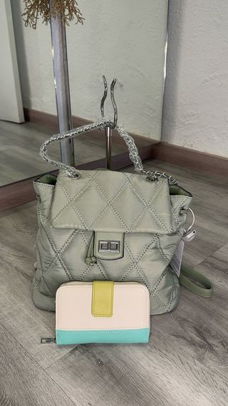 mochila bandolera acolchado + cartera