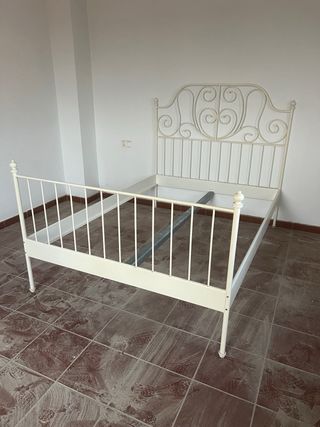 Cama Ikea blanca metal