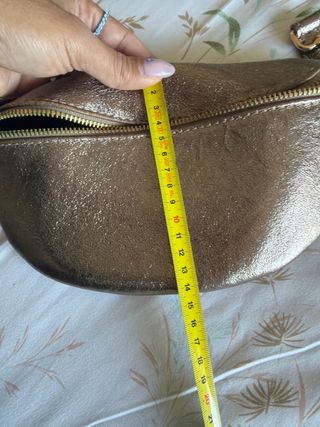 Riñonera marrón dorada