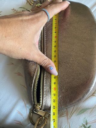 Riñonera marrón dorada