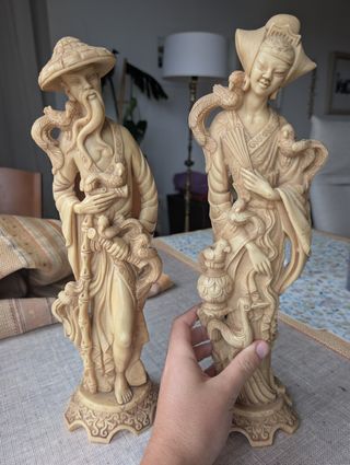 2 figuras asiáticas  resina