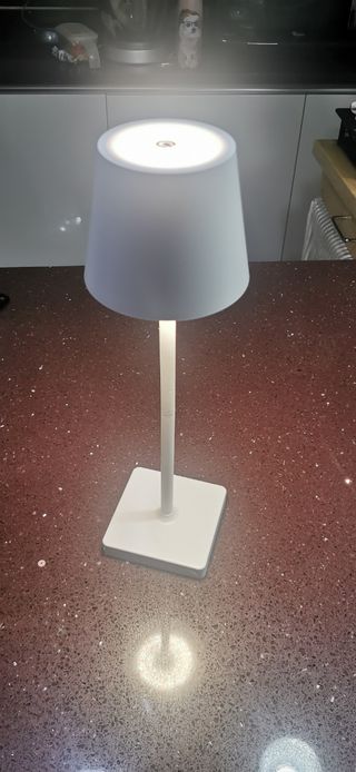Lampada da tavolo LED USB bianca
