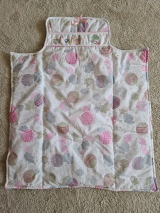 Cambiador bebé bordado a mano