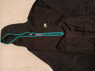 Sudadera New Balance negra talla L