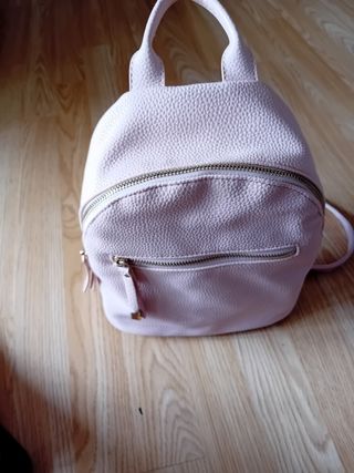 Mochila rosa pequeña