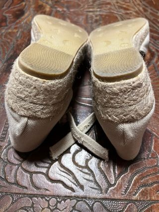 Zapatillas esparto El Corte Inglés beige 
