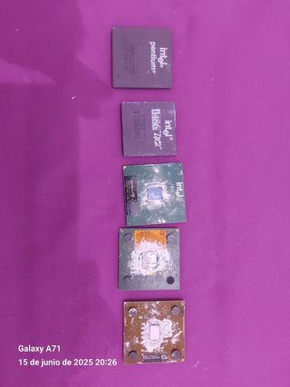 Microprocesadores Intel 486DX,pentium III y AMD At