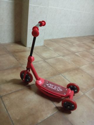 Patinete infantil rojo