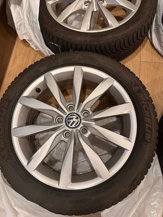 4 Llantas VW 18" Michelin