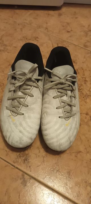 Botas fútbol Nike Jr. - Talla 34
