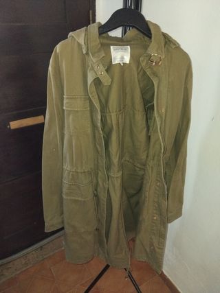 Casaco comprido verde militar Trafaluc