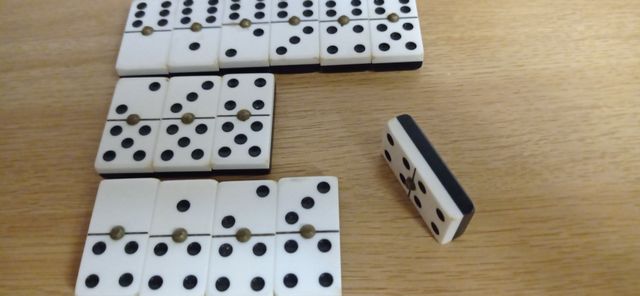 Dominó Chamelo antiguo - 15 piezas