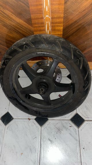 Rueda yamaha aerox