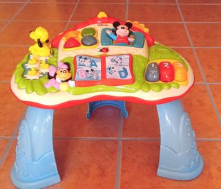 Mesa actividades Disney bebé