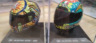 Miniaturas cascos Valentino Rossi,no hago envios