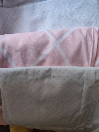 Sábanas 90cm y 1.20 - 4€ 