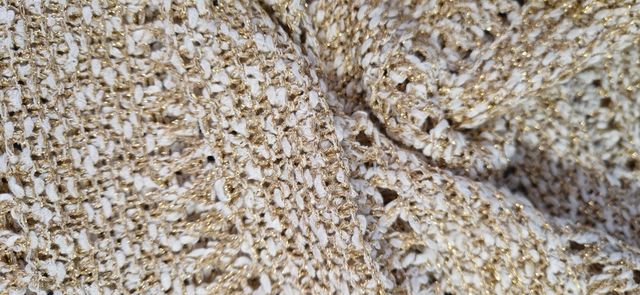 Jersey hilo beige y dorado- Talla M