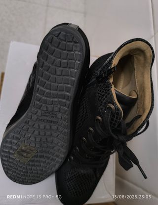 Sandalias y botines con cuña 