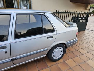 Peugeot 309 - Vehículo clásico funcionando