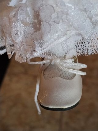 Muñeca porcelana novia