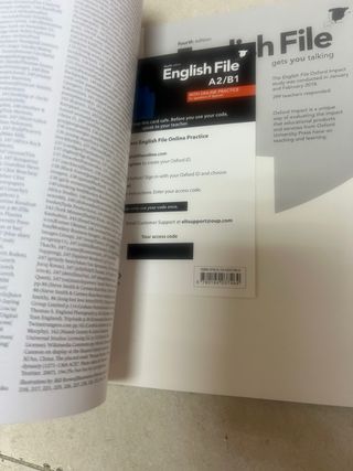 libro de Inglés English File NUEVO 4 edición 
