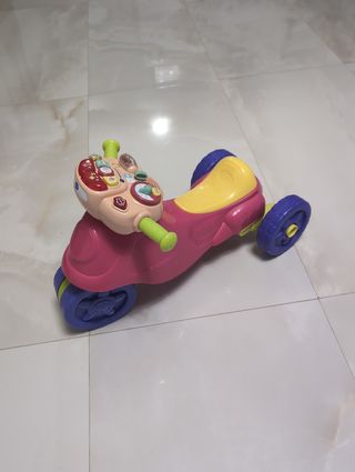 Moto infantil con sonidos