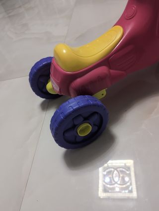 Moto infantil con sonidos