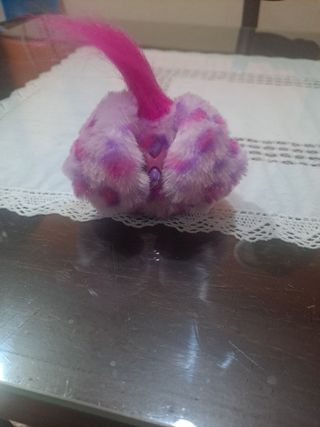 Furby bebé: ¡Precioso y suave!