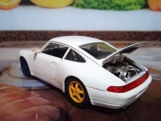 Coche Porsche 911 blanco