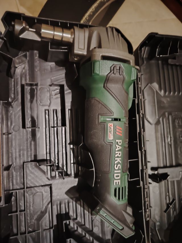 Cortadora de metal Parkside X20V