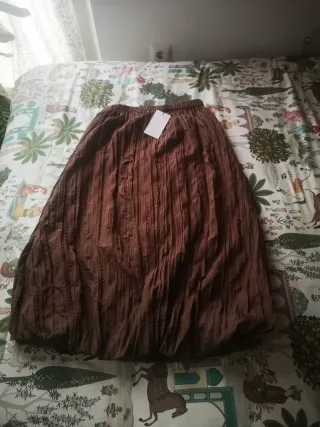 Zara falda con etiqueta, antes 29.95. Con medidas