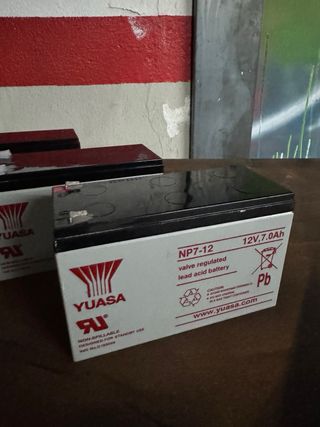 Batería Yuasa NP7-12 12V 7Ah x3